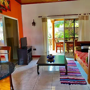 https://effie-mountain-view-gecko-villa.maheislandhotels.com